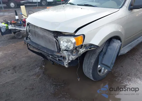 2011 Ford Escape Xlt z USA, uszkodzony, nr VIN 1FMCU0DG0BKC59227